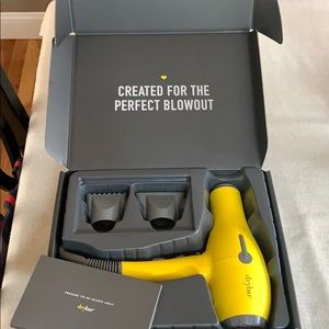 Drybar Buttercup Blow-Dryer
